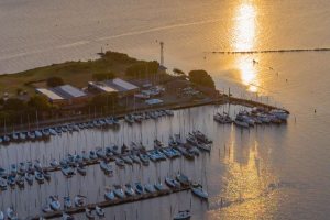 Terreno à venda, no bairro Vila Assunção em Porto Alegre