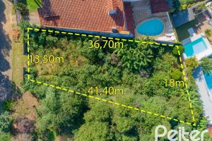 Terreno à venda, no bairro Vila Assunção em Porto Alegre