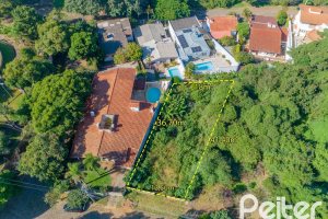 Terreno à venda, no bairro Vila Assunção em Porto Alegre