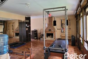 Casa à venda com 205m², 3 dormitórios, 4 vagas, no bairro Tristeza em Porto Alegre