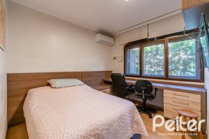 Casa em Condomínio à venda com 565m², 5 dormitórios, 3 suítes, 4 vagas, no bairro Cavalhada em Porto Alegre