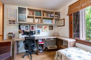 Casa em Condomínio à venda com 565m², 5 dormitórios, 3 suítes, 4 vagas, no bairro Cavalhada em Porto Alegre