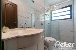 Casa em Condomínio à venda com 565m², 5 dormitórios, 3 suítes, 4 vagas, no bairro Cavalhada em Porto Alegre