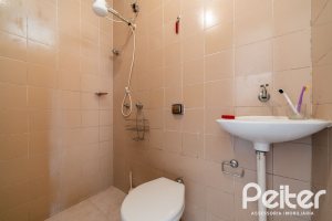 Casa em Condomínio à venda com 565m², 5 dormitórios, 3 suítes, 4 vagas, no bairro Cavalhada em Porto Alegre