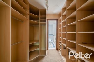  à venda, no bairro  em 