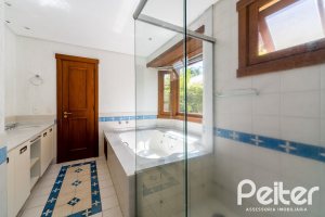  à venda, no bairro  em 