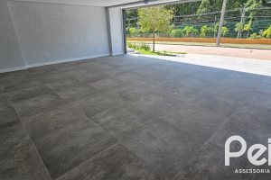 Casa em Condomínio à venda com 297m², 4 dormitórios, 4 suítes, 3 vagas, no bairro Alphaville em PORTO ALEGRE