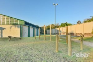 Casa em Condomínio à venda com 239m², 4 dormitórios, 4 suítes, 4 vagas, no bairro Terra Ville em Porto Alegre