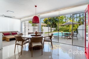 Casa em Condomínio à venda com 239m², 4 dormitórios, 4 suítes, 4 vagas, no bairro Terra Ville em Porto Alegre