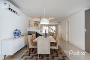 Casa em Condomínio à venda com 239m², 4 dormitórios, 4 suítes, 4 vagas, no bairro Terra Ville em Porto Alegre