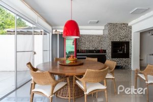 Casa em Condomínio à venda com 239m², 4 dormitórios, 4 suítes, 4 vagas, no bairro Terra Ville em Porto Alegre