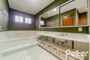 Casa em Condomínio à venda com 596m², 4 dormitórios, 4 suítes, 4 vagas, no bairro Terra Ville em PORTO ALEGRE