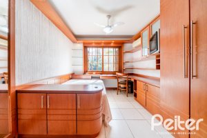 Casa em Condomínio à venda com 596m², 4 dormitórios, 4 suítes, 4 vagas, no bairro Terra Ville em PORTO ALEGRE