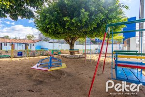 Casa em Condomínio à venda com 160m², 3 dormitórios, 1 suíte, 2 vagas, no bairro Ipanema em PORTO ALEGRE