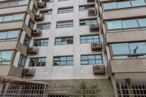 Apartamento à venda com 143m², 3 dormitórios, 1 suíte, 4 vagas, no bairro Tristeza em PORTO ALEGRE