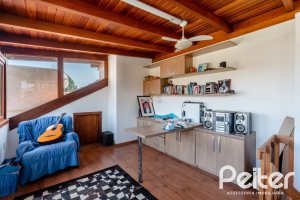 Casa à venda com 290m², 3 dormitórios, 3 suítes, 3 vagas, no bairro Ipanema em Porto Alegre