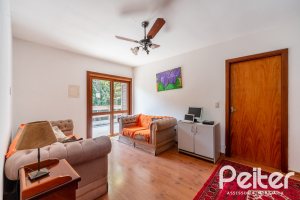 Casa à venda com 290m², 3 dormitórios, 3 suítes, 3 vagas, no bairro Ipanema em Porto Alegre