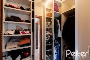 Casa à venda com 290m², 3 dormitórios, 3 suítes, 3 vagas, no bairro Ipanema em Porto Alegre