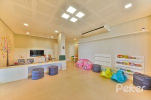 Casa em Condomínio à venda com 232m², 4 dormitórios, 1 suíte, 4 vagas, no bairro Terra Ville em PORTO ALEGRE