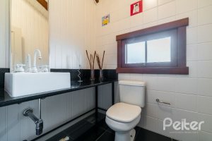 Casa em Condomínio à venda com 232m², 4 dormitórios, 1 suíte, 4 vagas, no bairro Terra Ville em PORTO ALEGRE