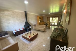 Casa à venda com 360m², 4 dormitórios, 4 suítes, 4 vagas, no bairro Tristeza em Porto Alegre