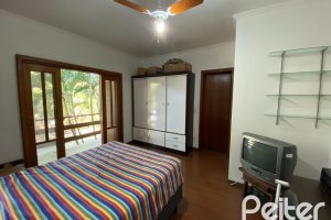 Casa à venda com 360m², 4 dormitórios, 4 suítes, 4 vagas, no bairro Tristeza em Porto Alegre