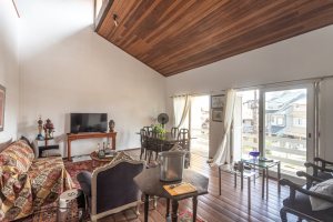 Casa à venda com 367m², 4 dormitórios, 2 suítes, 4 vagas, no bairro Jardim Isabel em Porto Alegre