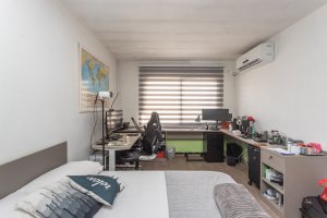 Casa à venda com 367m², 4 dormitórios, 2 suítes, 4 vagas, no bairro Jardim Isabel em Porto Alegre