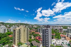 Apartamento à venda com 216m², 3 dormitórios, 3 suítes, 3 vagas, no bairro Tristeza em PORTO ALEGRE