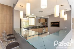 Apartamento à venda com 104m², 3 dormitórios, 1 suíte, 2 vagas, no bairro Ipanema em PORTO ALEGRE