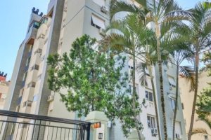 Cobertura à venda com 172m², 3 dormitórios, 1 suíte, 2 vagas, no bairro Tristeza em PORTO ALEGRE