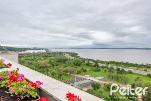 Empreendimento à venda, no bairro Menino Deus em PORTO ALEGRE