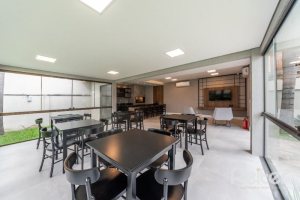 Apartamento à venda com 136m², 3 dormitórios, 1 suíte, 2 vagas, no bairro Tristeza em PORTO ALEGRE