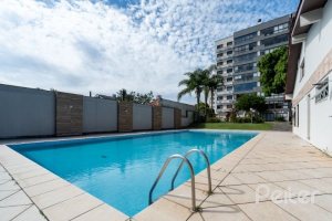 Apartamento à venda com 136m², 3 dormitórios, 1 suíte, 2 vagas, no bairro Tristeza em PORTO ALEGRE