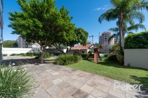 Apartamento à venda com 136m², 3 dormitórios, 1 suíte, 2 vagas, no bairro Tristeza em PORTO ALEGRE