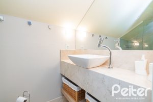 Casa em Condomínio à venda com 941m², 5 dormitórios, 5 suítes, 6 vagas, no bairro Terra Ville em PORTO ALEGRE