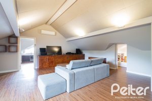 Casa em Condomínio à venda com 941m², 5 dormitórios, 5 suítes, 6 vagas, no bairro Terra Ville em PORTO ALEGRE