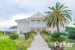 Casa em Condomínio à venda com 941m², 5 dormitórios, 5 suítes, 6 vagas, no bairro Terra Ville em PORTO ALEGRE