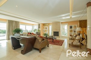 Casa em Condomínio à venda com 941m², 5 dormitórios, 5 suítes, 6 vagas, no bairro Terra Ville em PORTO ALEGRE