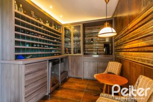 Casa em Condomínio à venda com 941m², 5 dormitórios, 5 suítes, 6 vagas, no bairro Terra Ville em PORTO ALEGRE