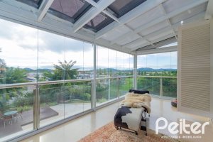 Casa em Condomínio à venda com 941m², 5 dormitórios, 5 suítes, 6 vagas, no bairro Terra Ville em PORTO ALEGRE