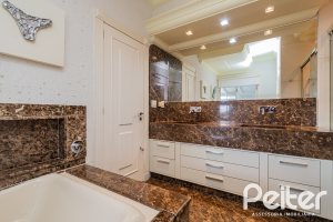 Casa em Condomínio à venda com 941m², 5 dormitórios, 5 suítes, 6 vagas, no bairro Terra Ville em PORTO ALEGRE