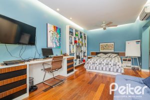 Casa em Condomínio à venda com 941m², 5 dormitórios, 5 suítes, 6 vagas, no bairro Terra Ville em PORTO ALEGRE