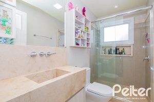 Casa em Condomínio à venda com 941m², 5 dormitórios, 5 suítes, 6 vagas, no bairro Terra Ville em PORTO ALEGRE