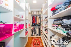 Casa em Condomínio à venda com 941m², 5 dormitórios, 5 suítes, 6 vagas, no bairro Terra Ville em PORTO ALEGRE