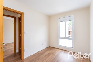 Casa em Condomínio à venda com 190m², 3 dormitórios, 1 suíte, 2 vagas, no bairro Vila Nova em PORTO ALEGRE