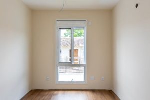 Casa em Condomínio à venda com 190m², 3 dormitórios, 1 suíte, 2 vagas, no bairro Vila Nova em PORTO ALEGRE