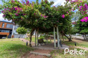 Casa em Condomínio à venda com 190m², 3 dormitórios, 1 suíte, 2 vagas, no bairro Vila Nova em PORTO ALEGRE