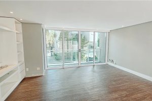 Casa em Condomínio à venda com 271m², 3 dormitórios, 1 suíte, 2 vagas, no bairro Vila Assunção em Porto Alegre
