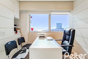 Comercial à venda com 42m², no bairro Cristal em Porto Alegre